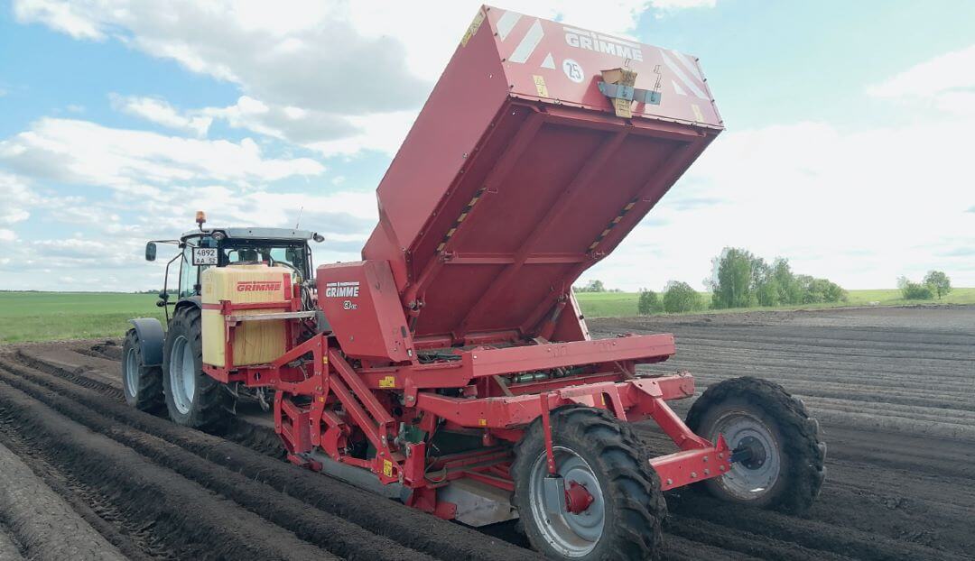 Посадочная машина «Grimme GB 330» Посадочная машина «Grimme GB 330»