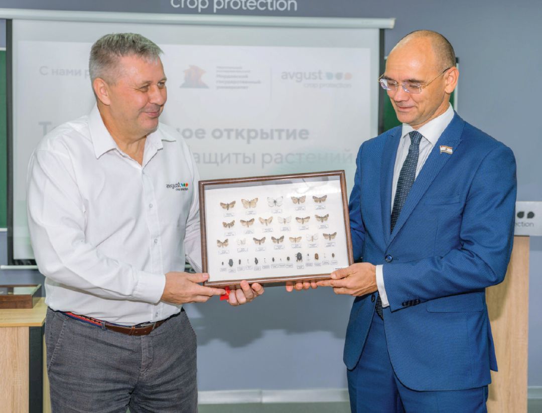 М. Е. Данилов и ректор МГУ имени Н. П. Огарева Д. Е. Глушко